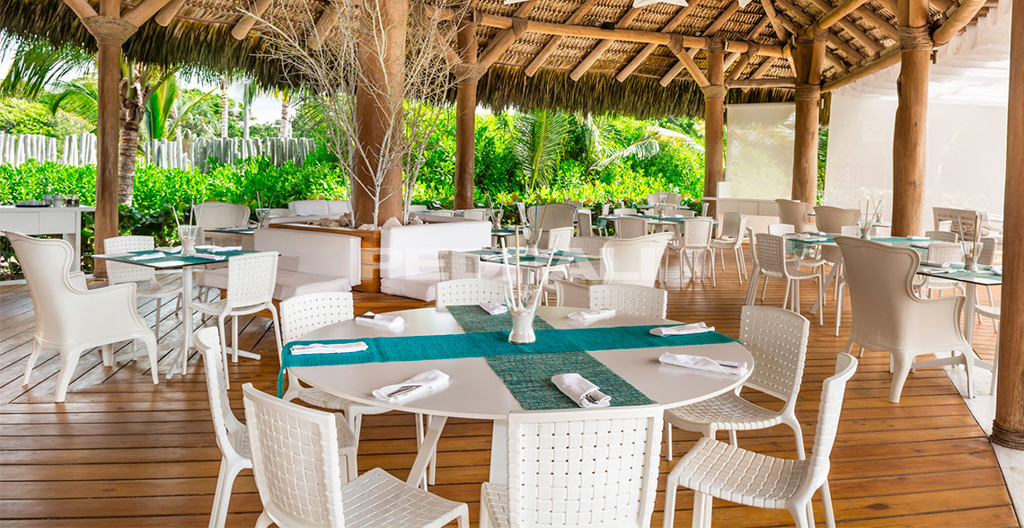 Плетеный пластиковый стул Pedrali Tatami в интетьере PlayaBlanca-puntacana