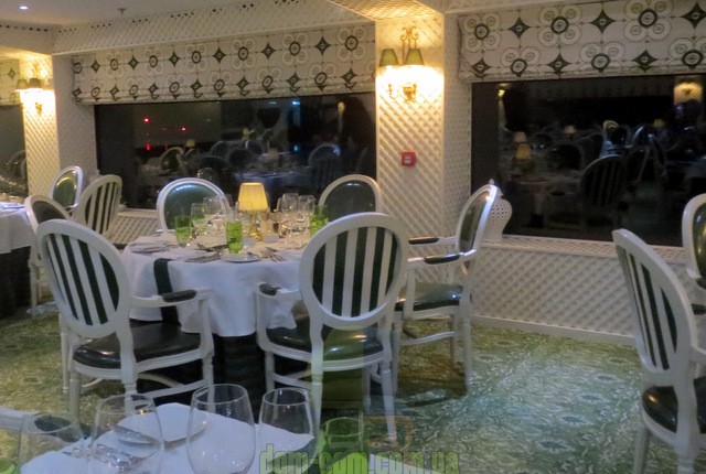 Классический стул с подлокотниками в стиле Luigi XVI Sedital 524C