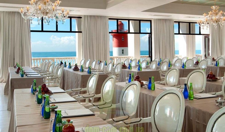 Классический стул с подлокотниками в стиле Luigi XVI Sedital 524C