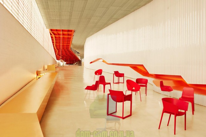 Кресло Vondom Wall Street от Eugeni Quitllet