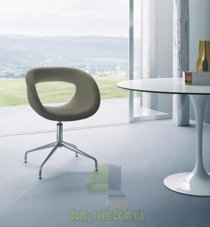 Комфортное поворотное мягкое кресло Gaber Moema L U