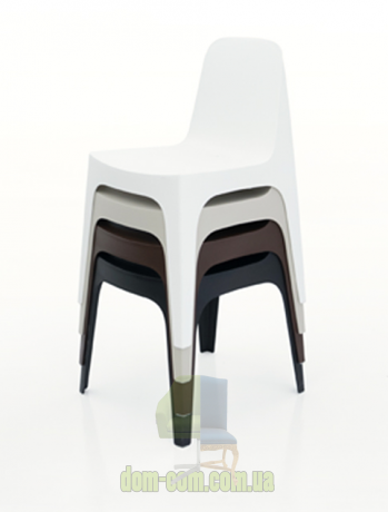 Штабелируемый стул Vondom Solid от Stefano Giovannoni & Elisa Gargan