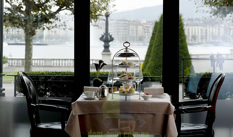 Штабелируемое кресло в стиле Luigi XVI Sedital 524CI