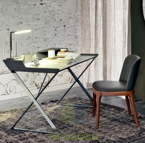 Дизайнерский письменный стол Cattelan Italia Qwerty