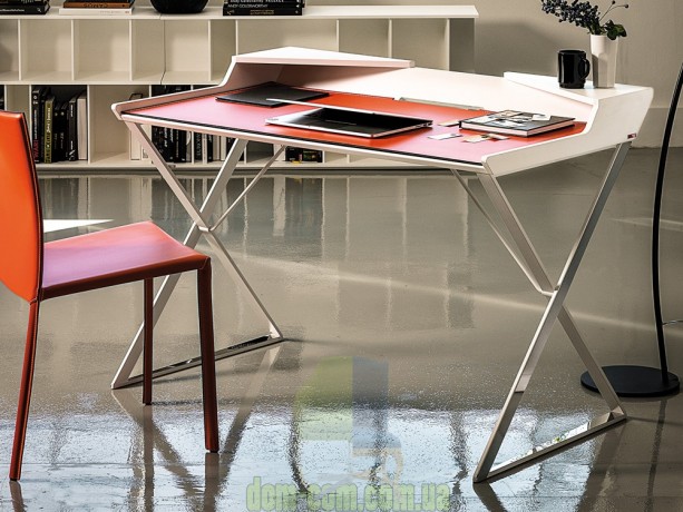 Дизайнерский письменный стол Cattelan Italia Qwerty
