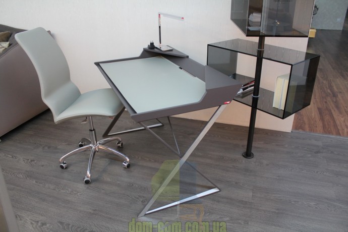 Дизайнерский письменный стол Cattelan Italia Qwerty