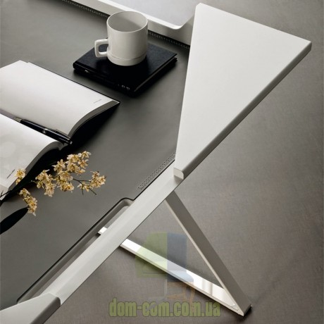 Дизайнерский письменный стол Cattelan Italia Qwerty