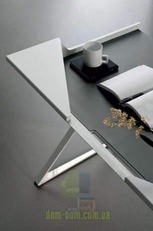 Дизайнерский письменный стол Cattelan Italia Qwerty