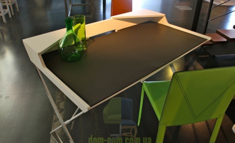 Дизайнерский письменный стол Cattelan Italia Qwerty