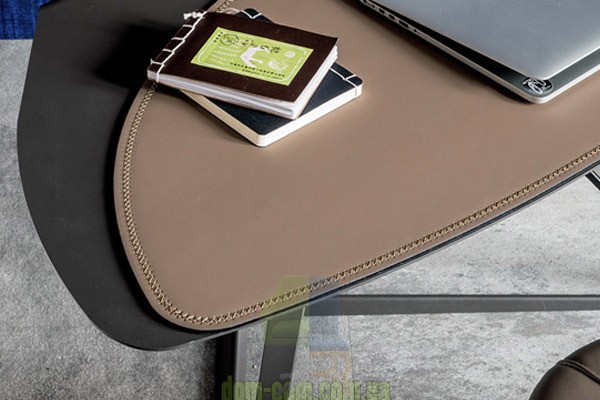 Небольшой дизайнерский письменный стол Cattelan Italia Storm