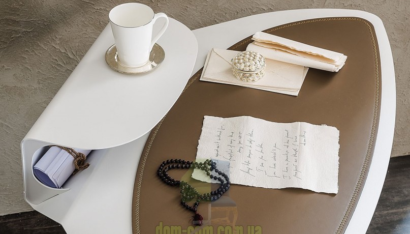 Небольшой дизайнерский письменный стол Cattelan Italia Storm