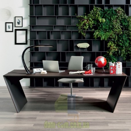 Эффектный большой письменный стол Cattelan Italia Vega