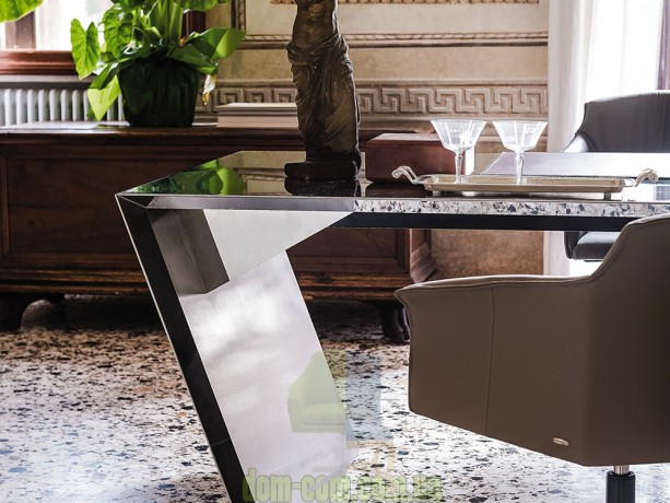 Эффектный большой письменный стол Cattelan Italia Vega
