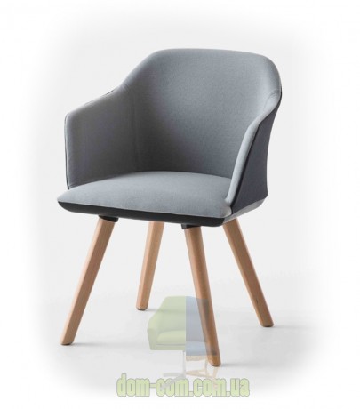 Уютное кресло на деревянных ножках Gaber MANAA 