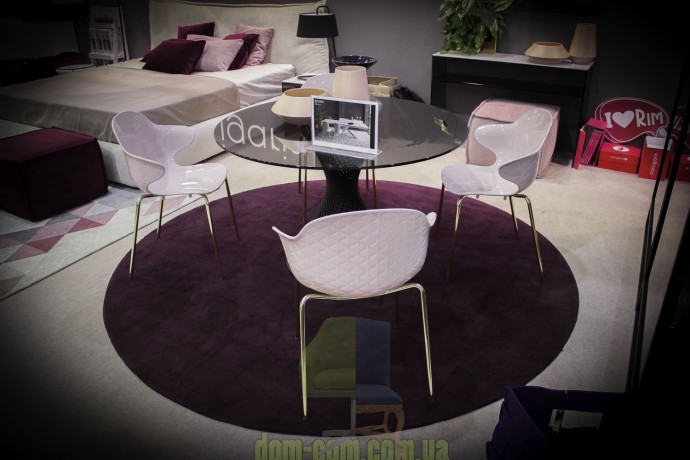 Круглый стол на необычной ноге Calligaris Vortex CS/4108RD 120V 