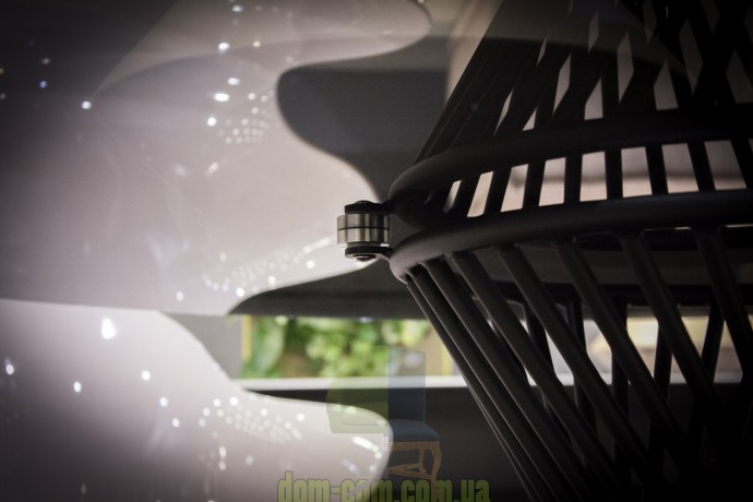 Круглый стол на необычной ноге Calligaris Vortex CS/4108RD 120V 