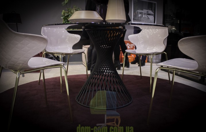 Круглый стол на необычной ноге Calligaris Vortex CS/4108RD 120V 