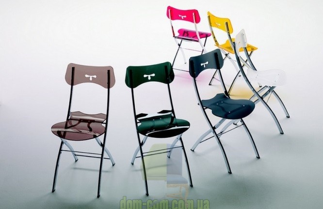 Небольшой прозрачный складной стул Ozzio Italia Opla