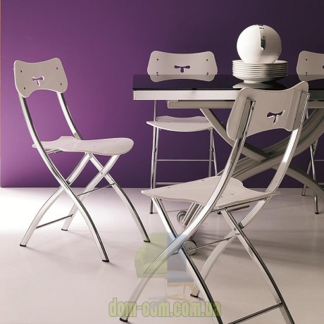 Небольшой прозрачный складной стул Ozzio Italia Opla