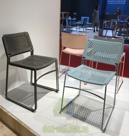 Стул из стали на полозьях Midj Slim