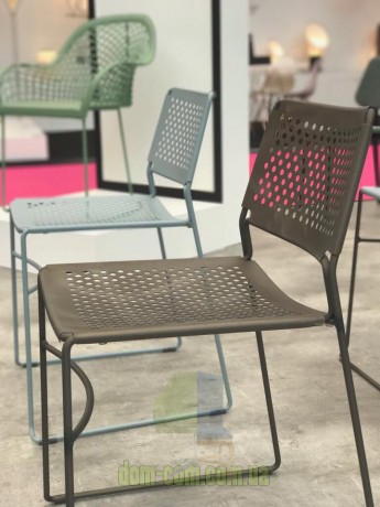 Стул из стали на полозьях Midj Slim