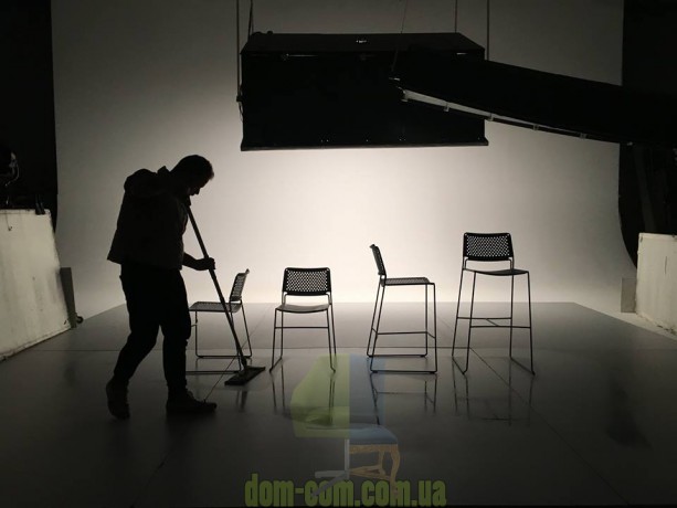 Стул из стали на полозьях Midj Slim