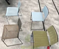 Стул из стали на полозьях в мягкой обивке Midj Slim