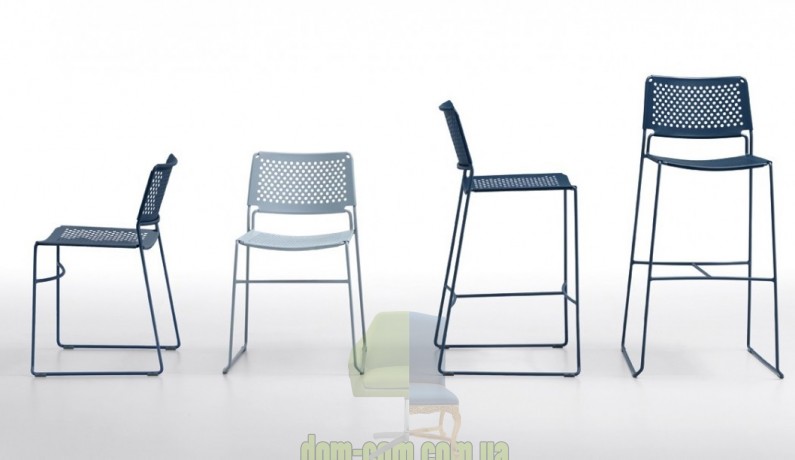 Барный стул из стали на полозьях Midj Slim