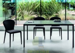 Обеденный стол на металлическом каркасе Midj Opla