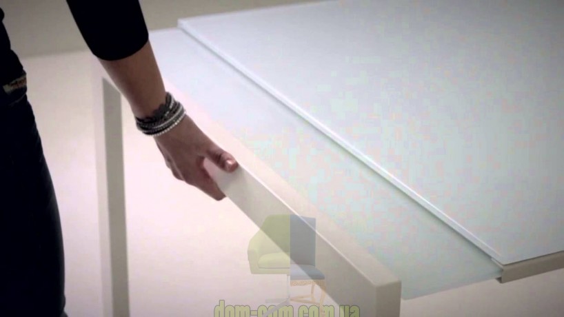 Обеденный стол на металлическом каркасе Midj Opla