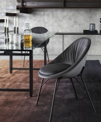 Обеденный стол в индустриальном стиле Calligaris Berlin