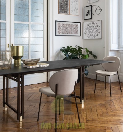 Обеденный стол в индустриальном стиле Calligaris Berlin