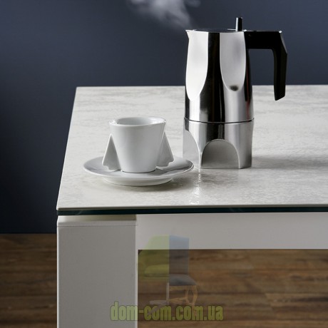 Лаконичный обеденный стол Midj Klass