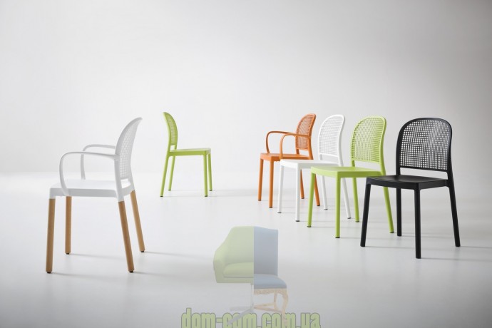 Стул с красивыми мягкими линиями Gaber PANAMA