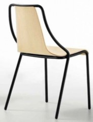 Металлический стул сидением из фанеры Midj Ola