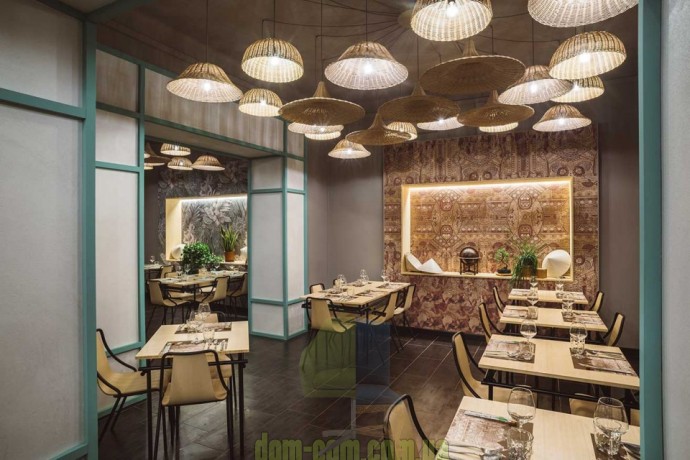 Металлический стул сидением из фанеры Midj Ola