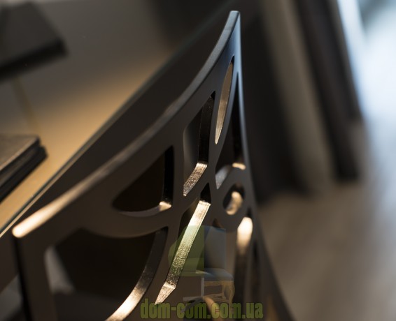 Стул с оригинальной спинкой Cizeta Sendy 152 C SE