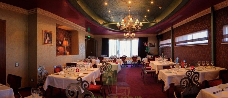 Стул с деревянной ажурной спинкой Cizeta Sendy 152 R SE