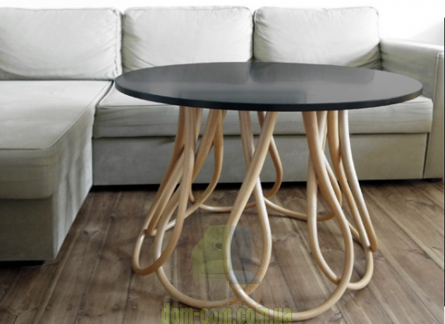 Круглый стол с ножками из гнутого бука Fameg STK-1311