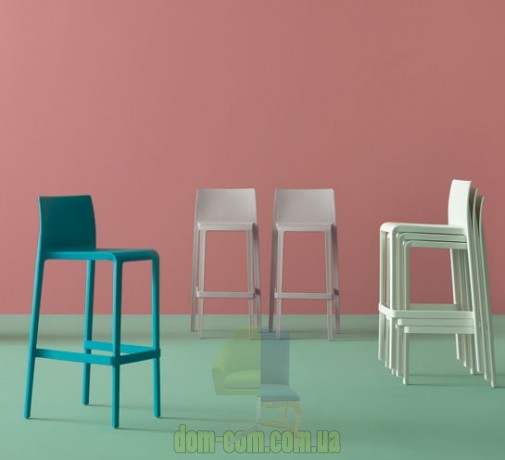 Штабелируемый барный стул Pedrali Volt 677 678