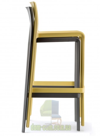 Штабелируемый барный стул Pedrali Volt 677 678