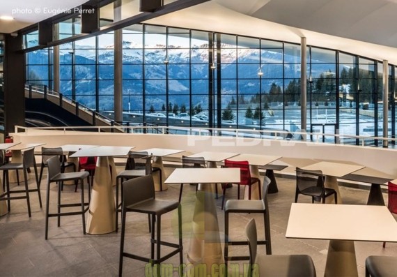 Штабелируемый барный стул Pedrali Volt 677 678