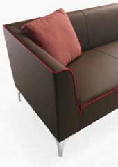 Класический офисный диван Sesta Mito