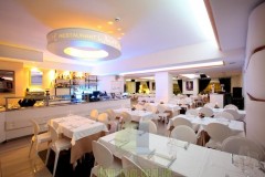 Дизайнерский стул с круглой спинкой  Cizeta Sendy 152  T SE