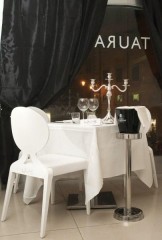 Дизайнерский стул с круглой спинкой  Cizeta Sendy 152  T SE