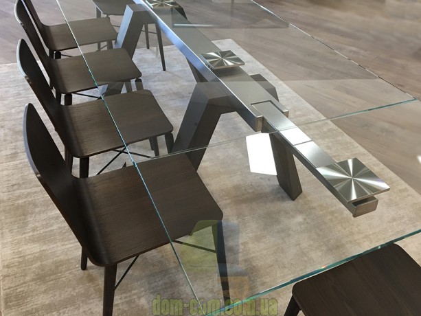Большой стол с прозрачной столешницей Bontempi casa Aron 