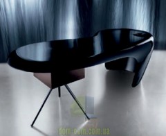 Стол руководителя от Karim Rashid Uno Della Rovere