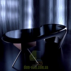 Стол руководителя от Karim Rashid Uno Della Rovere