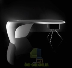 Стол руководителя от Karim Rashid Uno Della Rovere