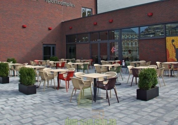 Плетеное пластиковое кресло Pedrali Tatami 306